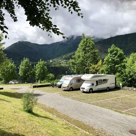 Camping & Caravan Zoncolan Ovaro Buitenkant foto